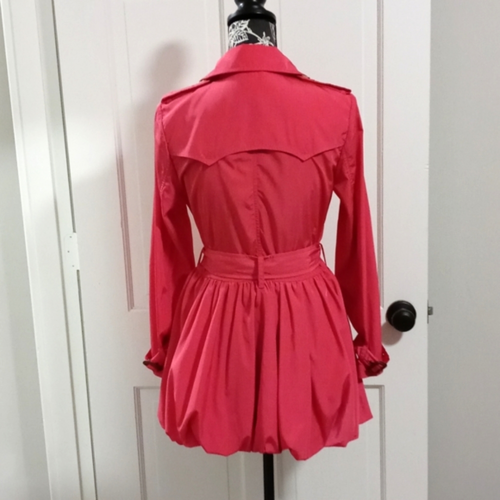 ๐ดSOLD๐ด๐Swiss Exclusive RARE Ralph Lauren๐ - Fuchsia Peplum Raincoat - Picture 2 of 16